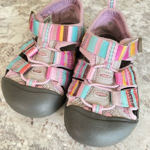 Little Girls Keen Closed Toe Water Sandals Size 7 Pink